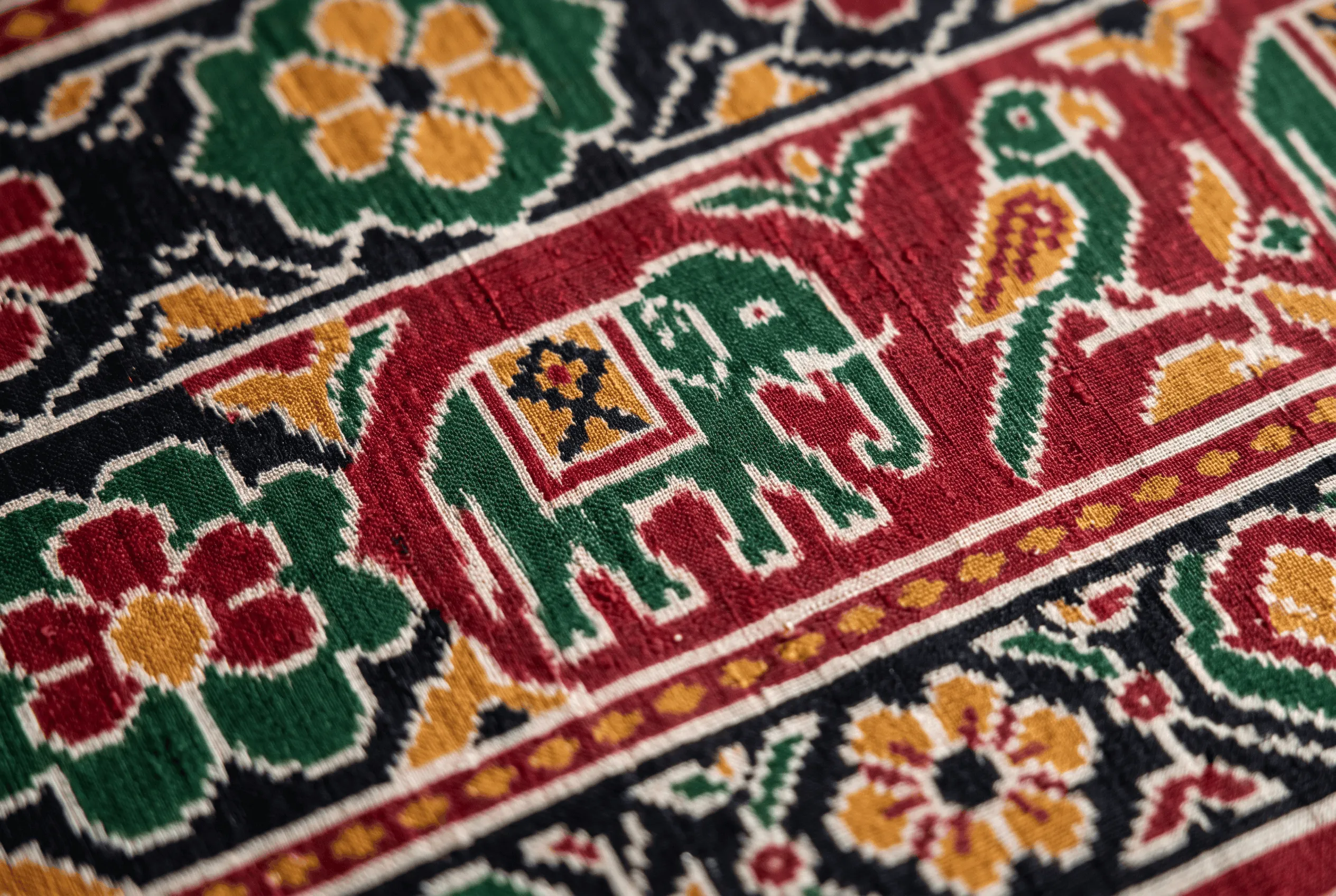 patola-ikat-motif-detail.jpg