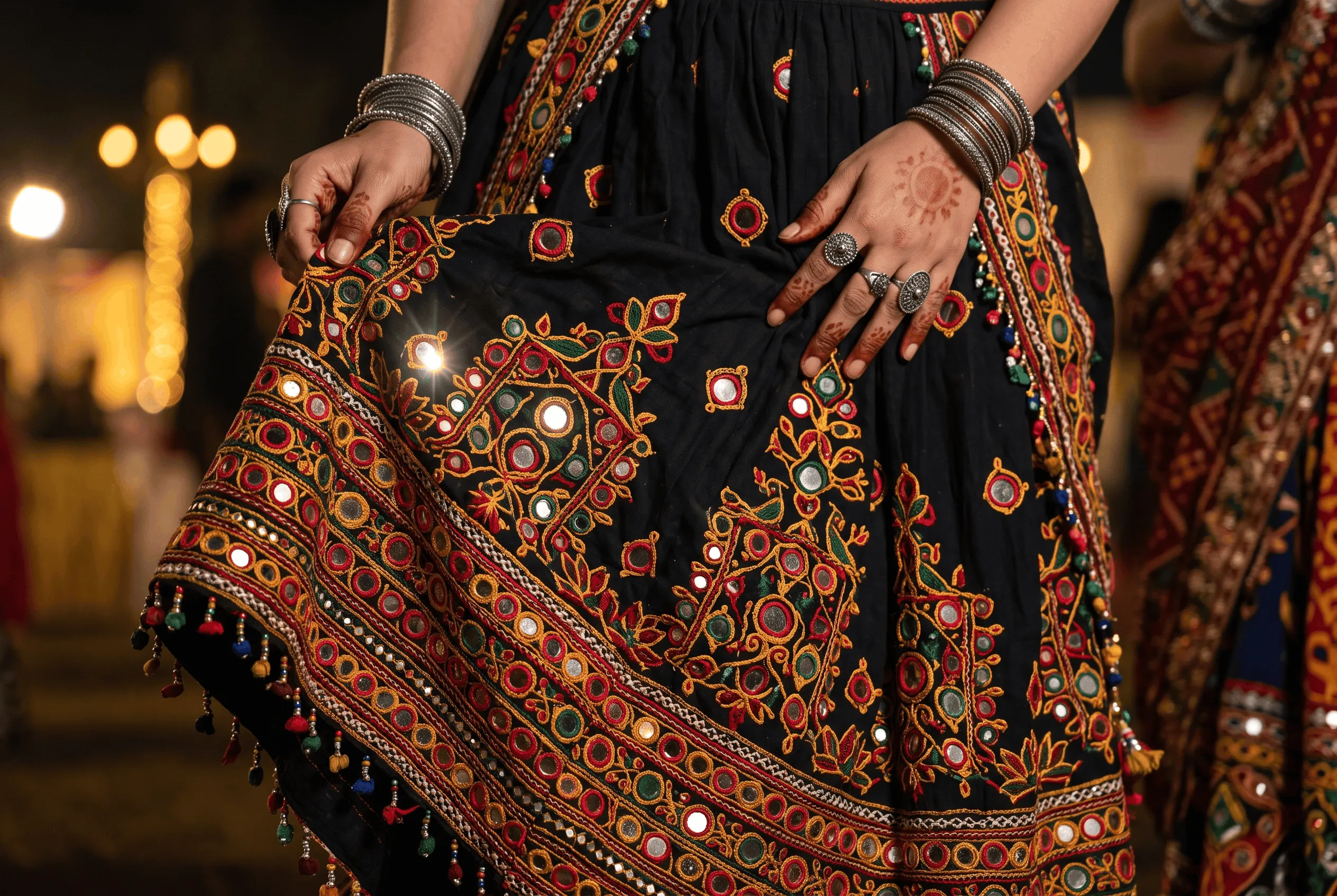 kutchi-mirror-work-chaniya-choli.jpg